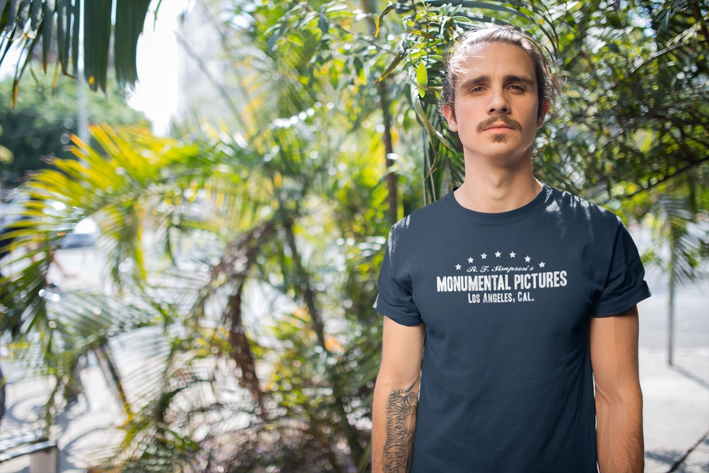 MONUMENTAL PICTURES8